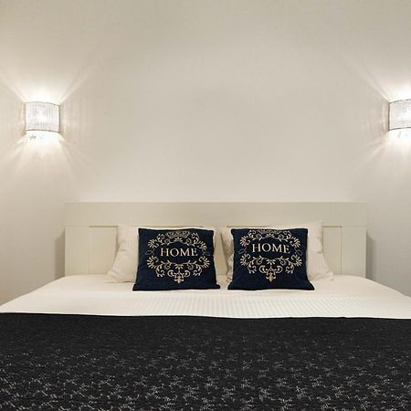 Smile Apartments Бухарест Екстер'єр фото