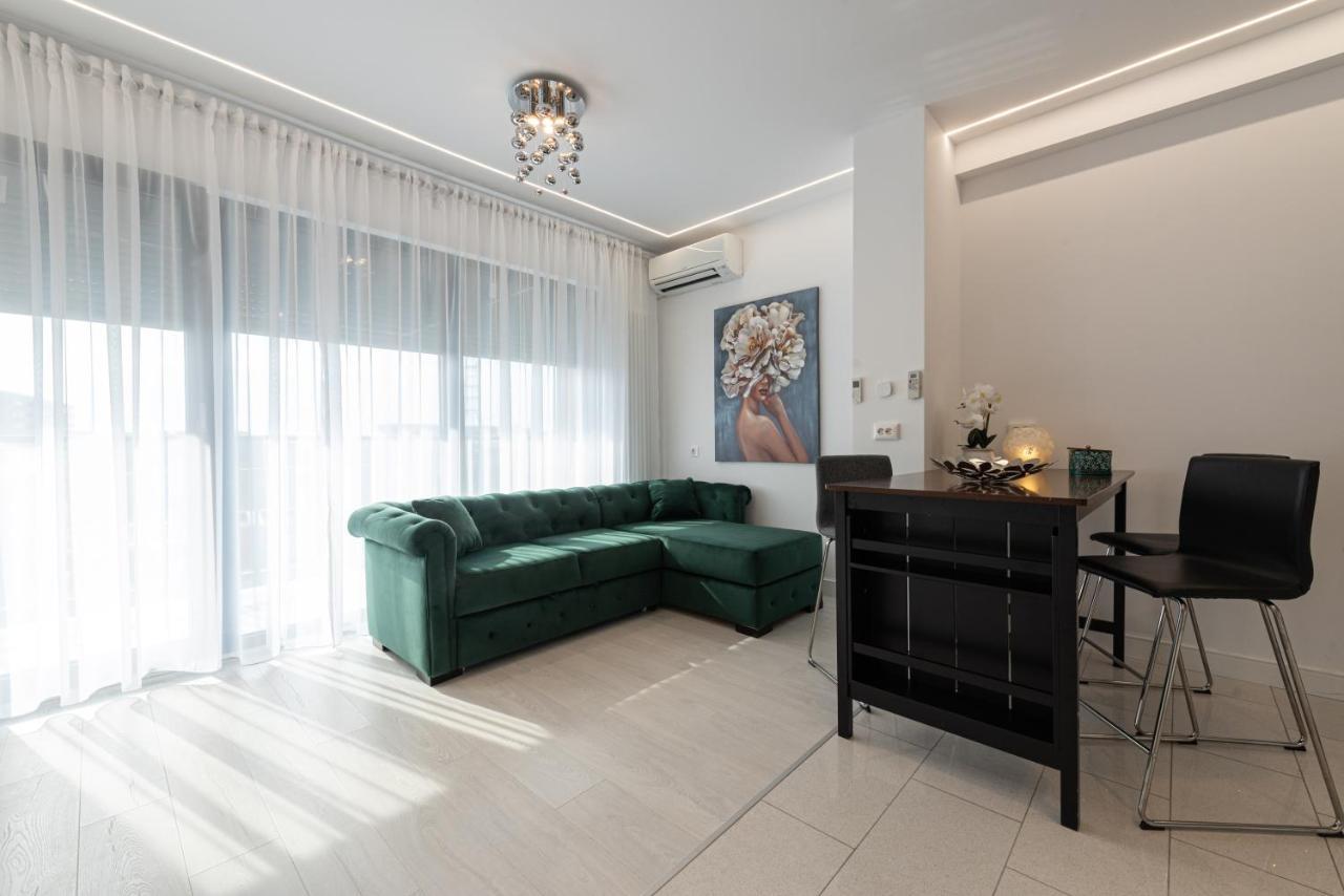 Smile Apartments Бухарест Екстер'єр фото
