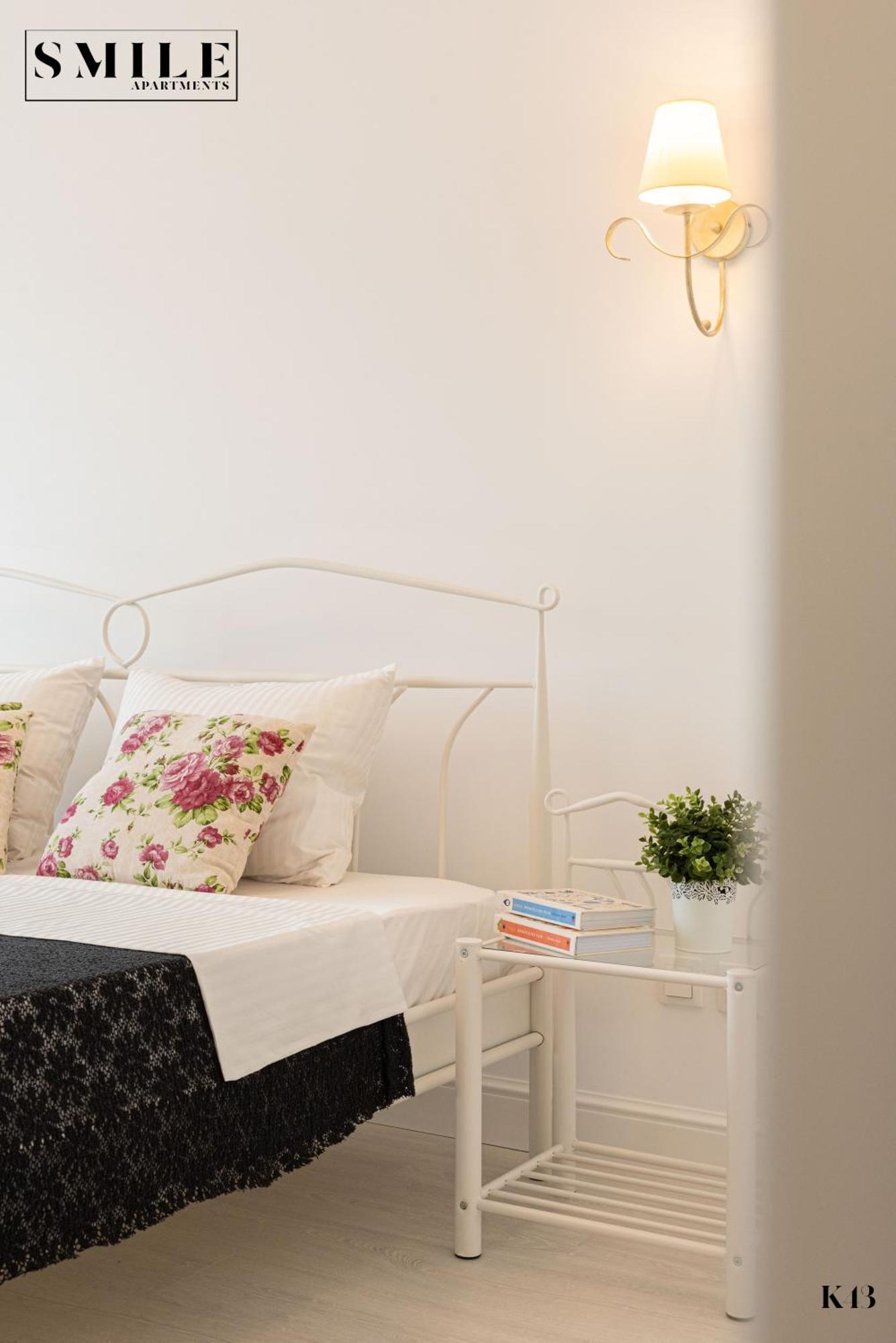 Smile Apartments Бухарест Екстер'єр фото